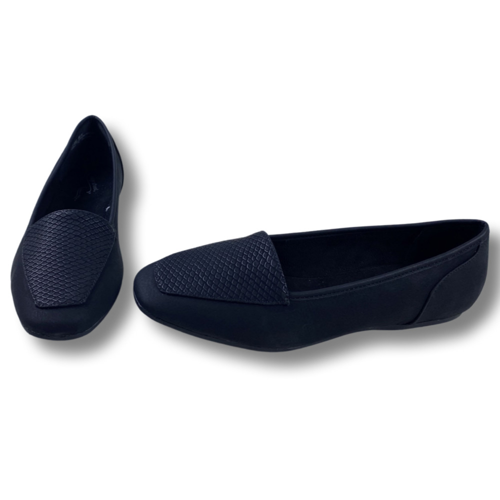 New in Box Easy Street Thrill Flats in Black Snake Size 8.5 narrow